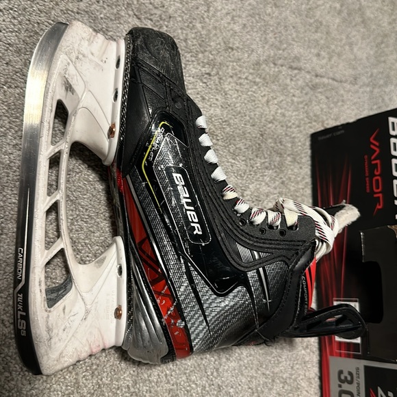 Bauer Vapor 2X Pro Junior Ice Hockey Skates - Picture 4 of 16